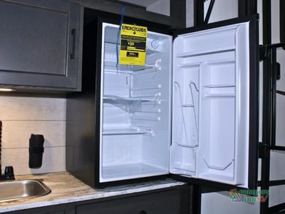2026 Venture RV SportTrek - Photo 18