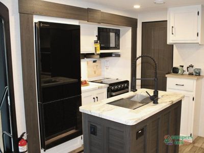 2026 Venture RV SportTrek - Photo 24