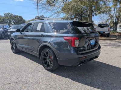 2022 Ford Explorer - Photo 3