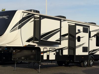 2021 Jayco Seismic - Photo 2