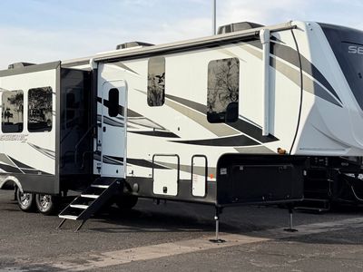 2021 Jayco Seismic - Photo 1