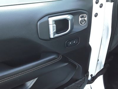 2024 Jeep Wrangler 4xe — photo 17 view