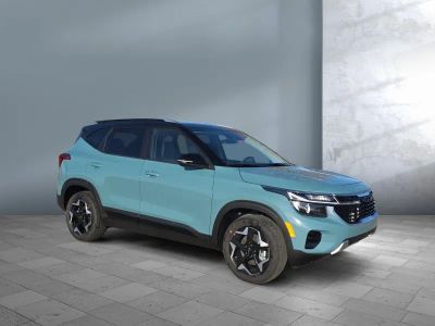 2026 Kia Seltos — front three-quarter view