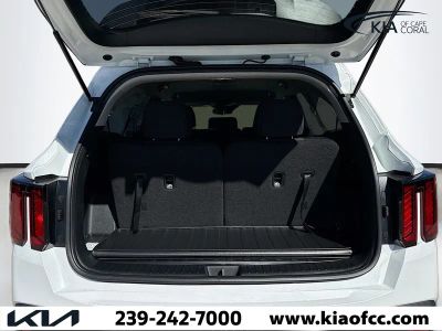 2026 Kia Sorento — photo 11 view