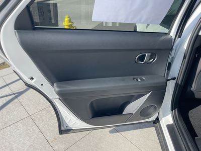 2026 Hyundai IONIQ 5 - Photo 15