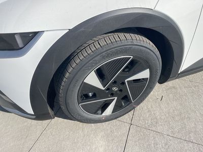 2026 Hyundai IONIQ 5 - Photo 9