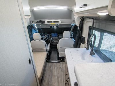 2026 Thor Motor Coach Talavera - Photo 3