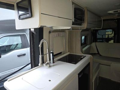 2022 Thor Motor Coach Tellaro - Photo 13