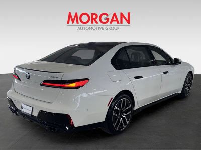2025 BMW 7 Series — photo 8 view