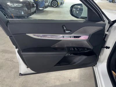 2025 BMW 7 Series — photo 19 view