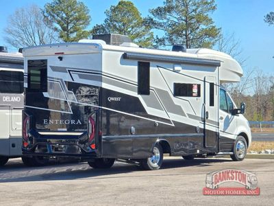 2026 Qwest 25L - Photo 8