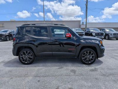 2023 Jeep Renegade — engine compartment view
