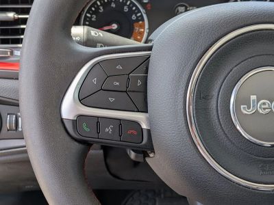 2023 Jeep Renegade — photo 17 view