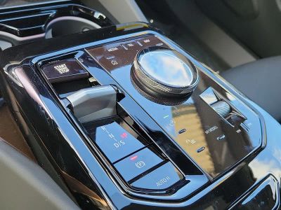 2026 BMW 5 Series — photo 25 view