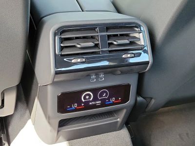 2026 BMW 5 Series — photo 12 view