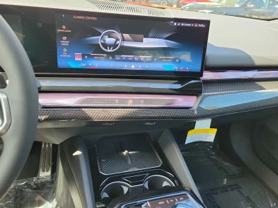 2026 BMW 5 Series — photo 21 view