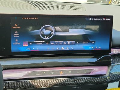 2026 BMW 5 Series — photo 22 view