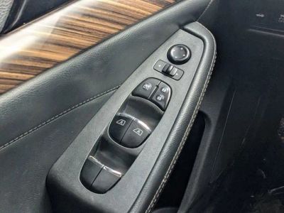 2016 Nissan Maxima — photo 18 view