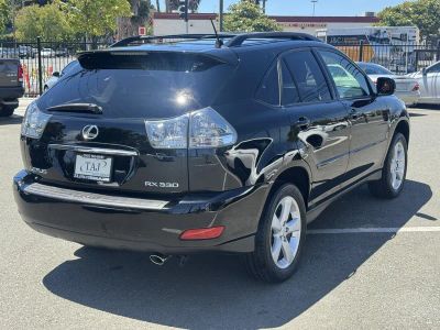 2004 Lexus RX 330 — rear three-quarter view