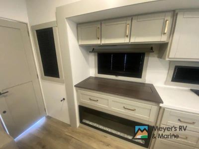 2026 Brinkley Model Z - Photo 18