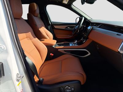 2026 Jaguar F-PACE — photo 15 view