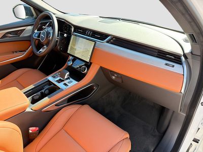 2026 Jaguar F-PACE — photo 14 view