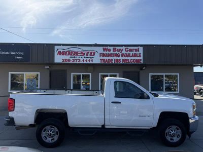 2018 Chevrolet Silverado 2500HD - Photo 2