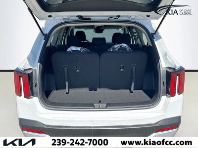 2026 Kia Sorento — photo 11 view
