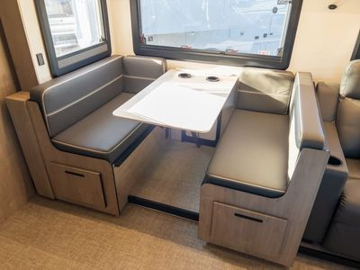 2026 Grand Design LINEAGE F SERIES - Photo 9