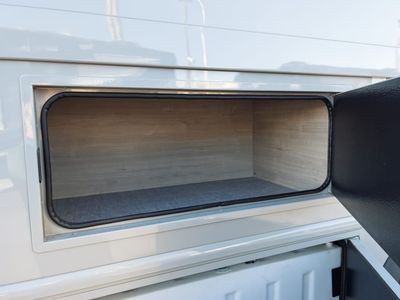 2026 Grand Design LINEAGE F SERIES - Photo 23