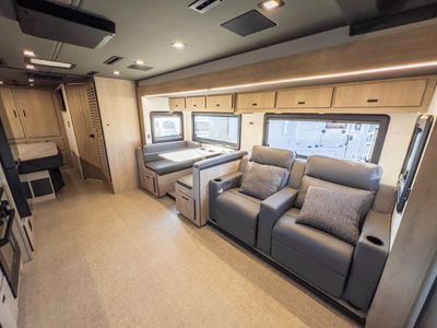 2026 Grand Design LINEAGE F SERIES - Photo 7