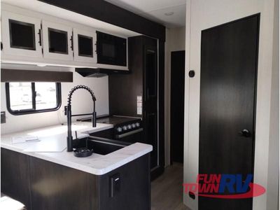 2025 Forest River RV Vengeance Rogue SUT - Photo 15