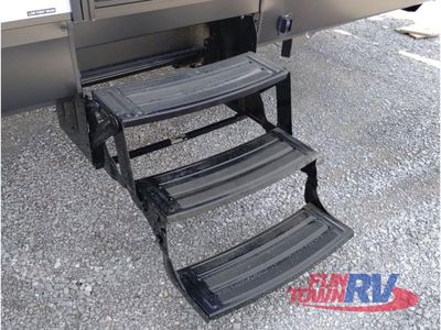 2025 Forest River RV Vengeance Rogue SUT - Photo 13