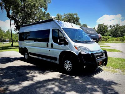 2024 Jayco Swift — front three-quarter view