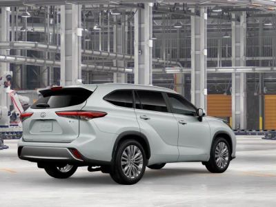 2026 Toyota Highlander Hybrid - Photo 12