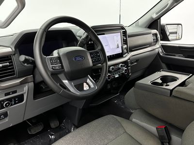 2025 Ford F-150 - Photo 8