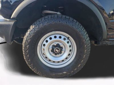 2023 Ford Bronco — photo 11 view
