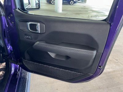 2023 Jeep Wrangler — photo 9 view