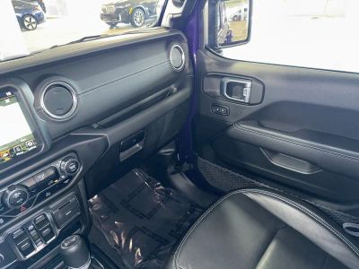 2023 Jeep Wrangler — photo 30 view