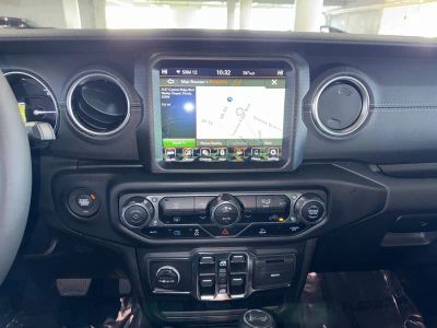 2023 Jeep Wrangler — photo 26 view