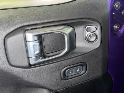 2023 Jeep Wrangler — photo 18 view