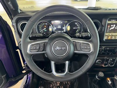 2023 Jeep Wrangler — photo 21 view