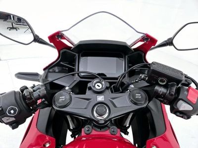 2025 Honda CBR500R - Photo 13
