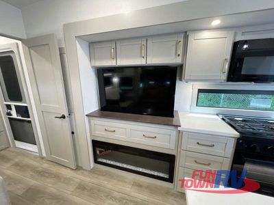 2026 Brinkley Model Z - Photo 24