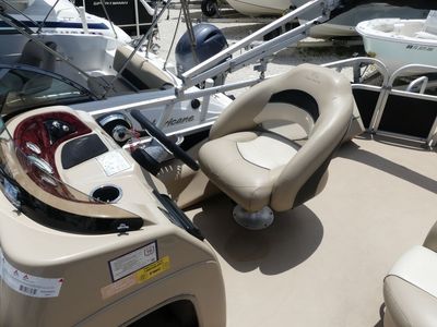 2013 Sun Tracker Fishin' Barge 22 DLX - Photo 6