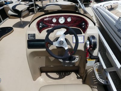 2013 Sun Tracker Fishin' Barge 22 DLX - Photo 8
