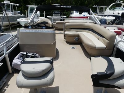 2013 Sun Tracker Fishin' Barge 22 DLX - Photo 5