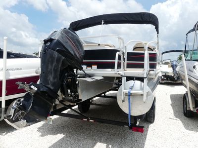 2013 Sun Tracker Fishin' Barge 22 DLX - Photo 4
