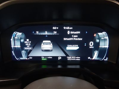 2024 Mitsubishi Outlander Plug-In Hybrid — photo 14 view