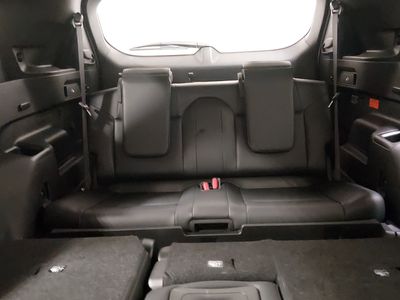 2024 Mitsubishi Outlander Plug-In Hybrid — photo 18 view
